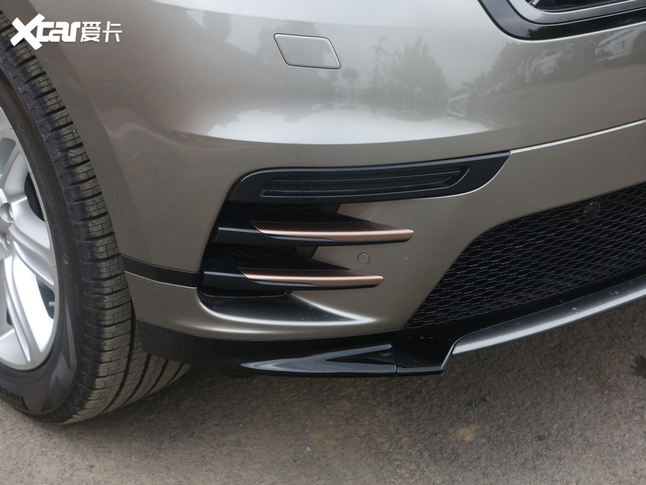 2020} 250PS R-Dynamic S