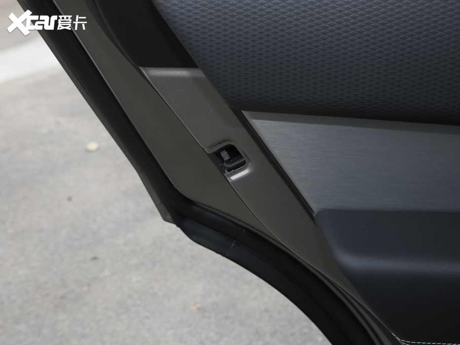 2020} 250PS R-Dynamic S