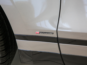 2020380PS R-Dynamic SE ^