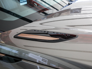 2020380PS R-Dynamic SE ^