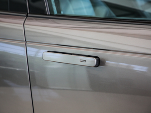 2020380PS R-Dynamic SE ^