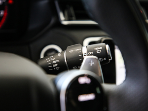 2020380PS R-Dynamic SE п؅^(q)