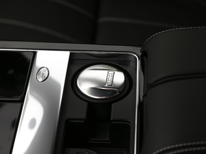 2020250PS R-Dynamic S п؅^