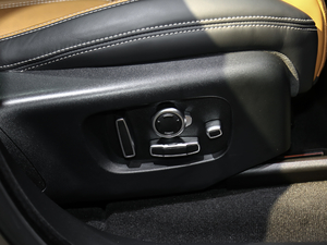 2020380PS R-Dynamic HSE g