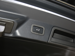 2020380PS R-Dynamic HSE g