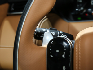 2020380PS R-Dynamic HSE п؅^