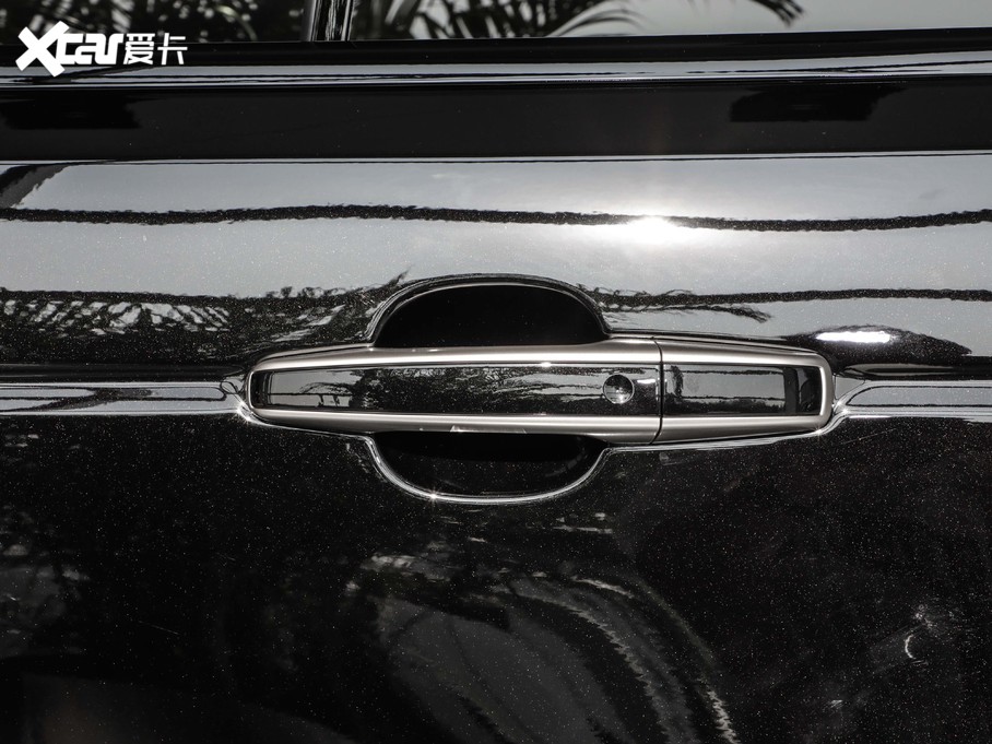 2021 3.0 L6 50LƼo