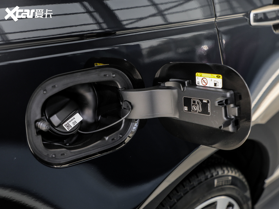 2021 3.0 L6 50LƼo