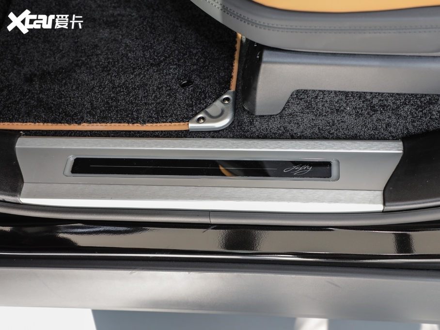 2021 3.0 L6 50LƼo