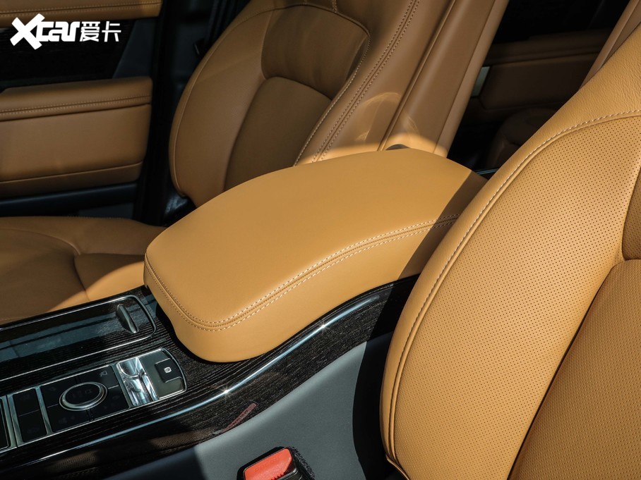 2021 3.0 L6 50LƼo