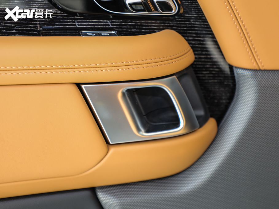 2021 3.0 L6 50LƼo