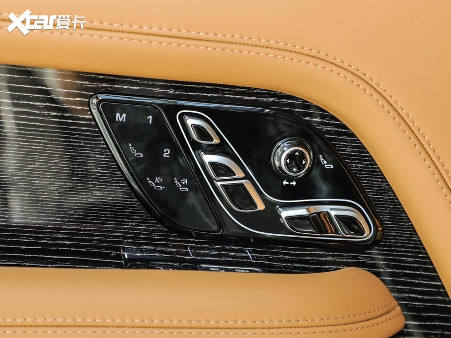 2021 3.0 L6 50LƼo