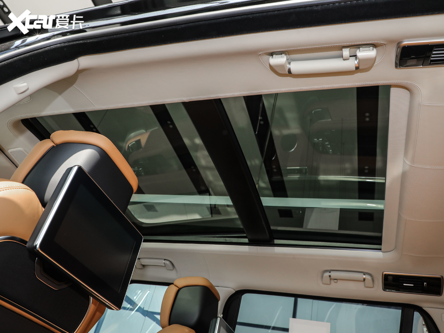 2021 3.0 L6 50LƼo