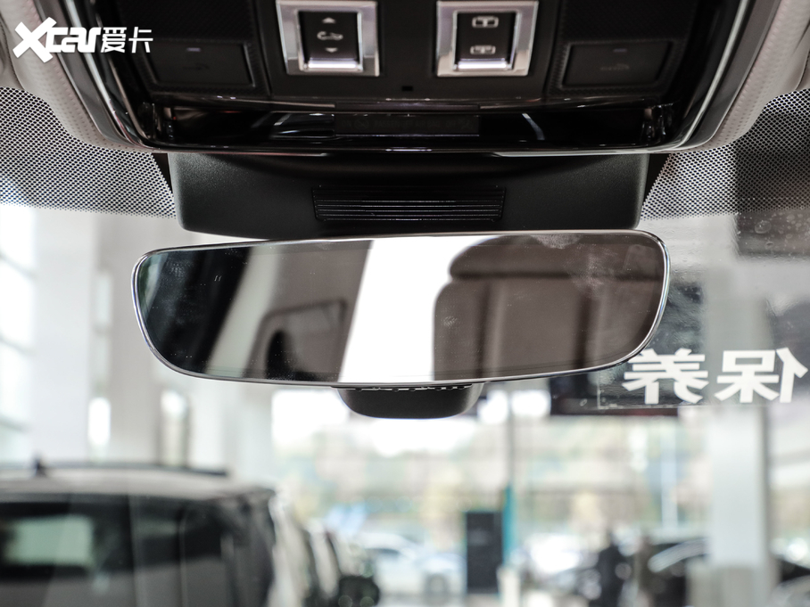 2021 3.0 L6 50LƼo