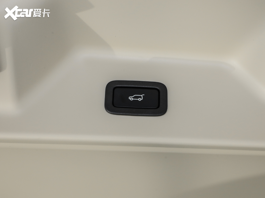 2021 3.0 L6 50LƼo