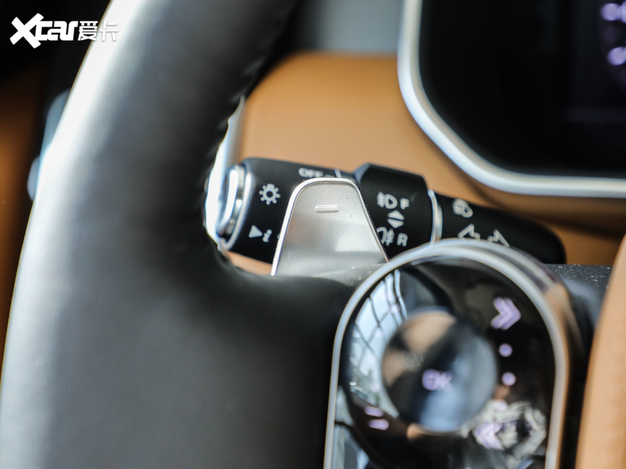 2021 3.0 L6 50LƼo