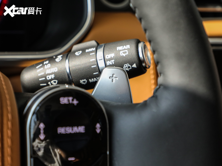 2021 3.0 L6 50LƼo