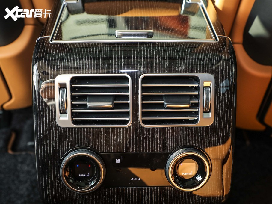 2021 3.0 L6 50LƼo