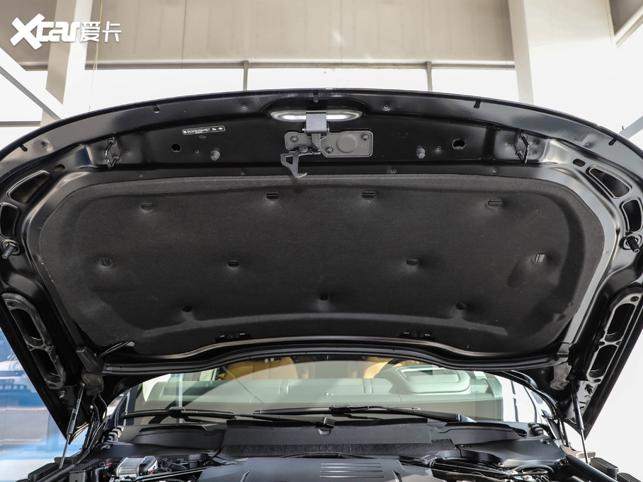 2021 3.0 L6 50LƼo