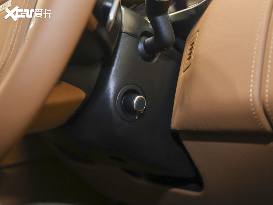 2021 5.0 SC V8 SVAp儓L