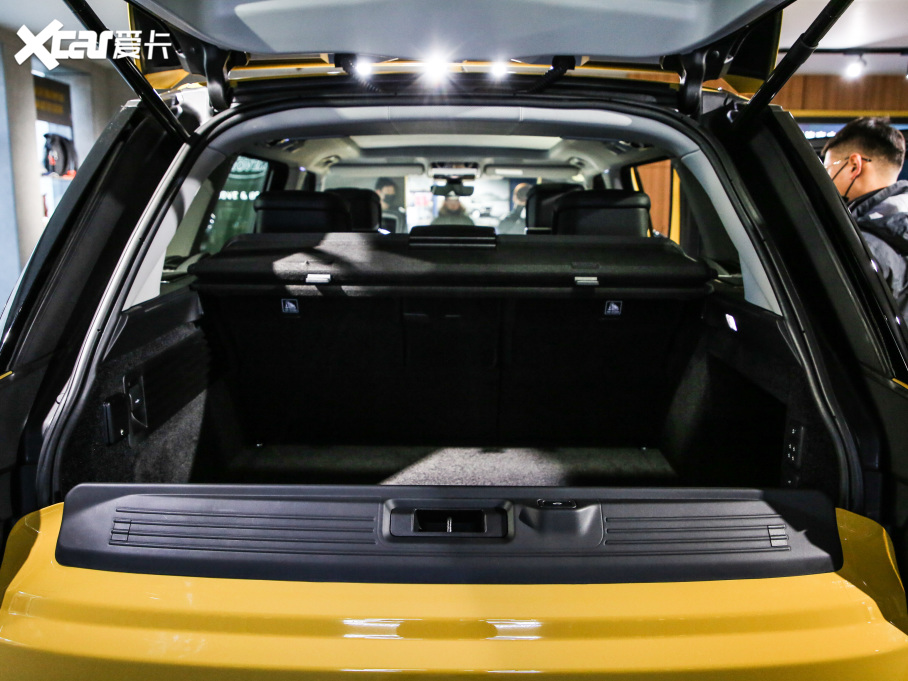 2021 3.0 L6 50LƼo