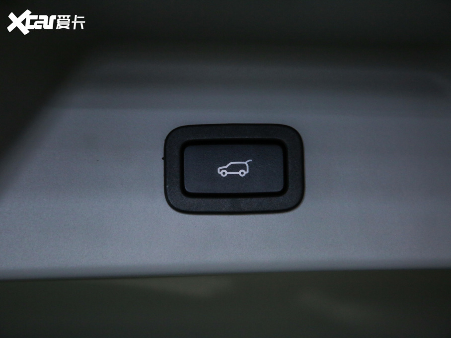 2021 3.0 L6 50LƼo