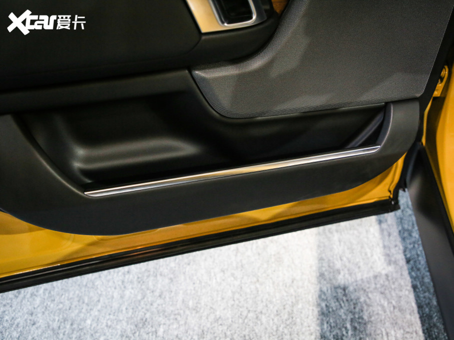 2021 3.0 L6 50LƼo