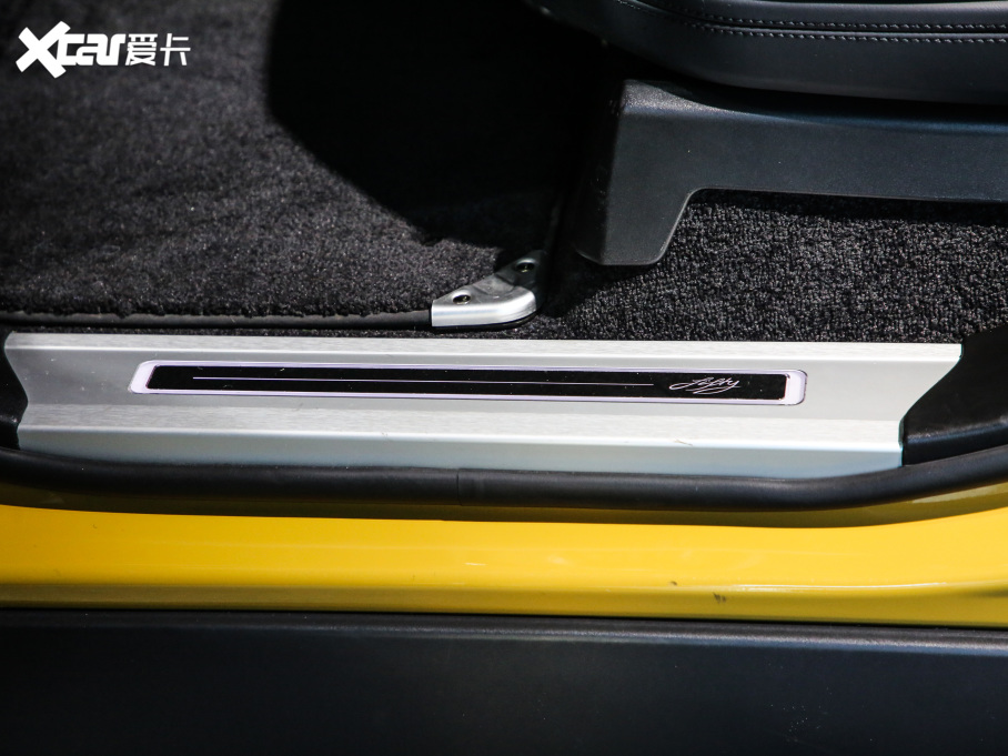 2021 3.0 L6 50LƼo