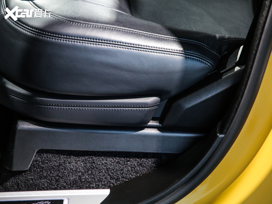 2021 3.0 L6 50LƼo