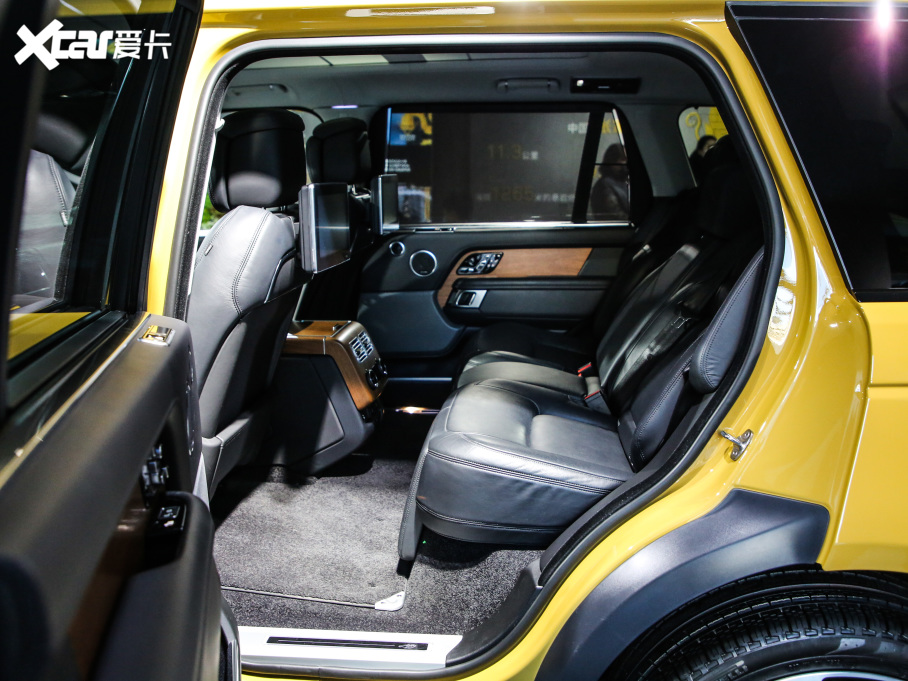 2021 3.0 L6 50LƼo