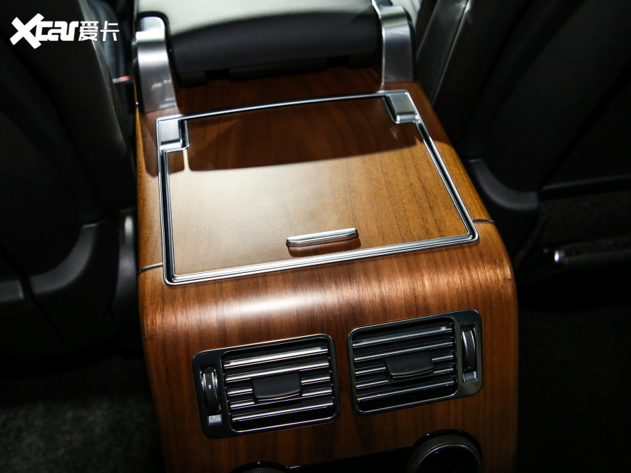 2021 3.0 L6 50LƼo