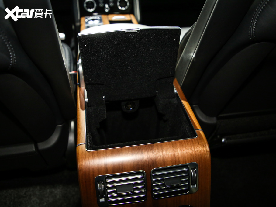 2021 3.0 L6 50LƼo