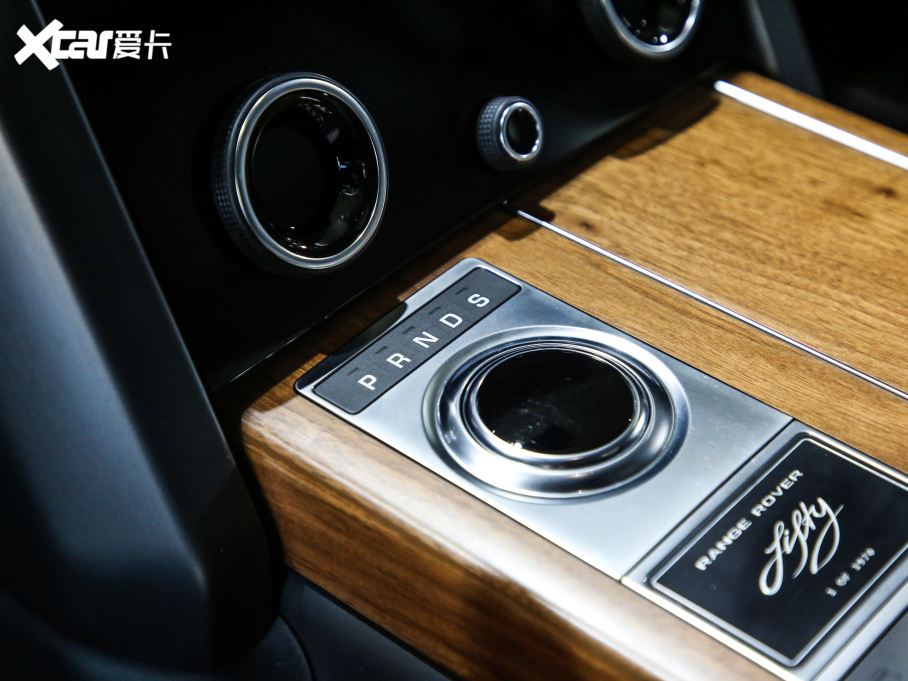 2021 3.0 L6 50LƼo