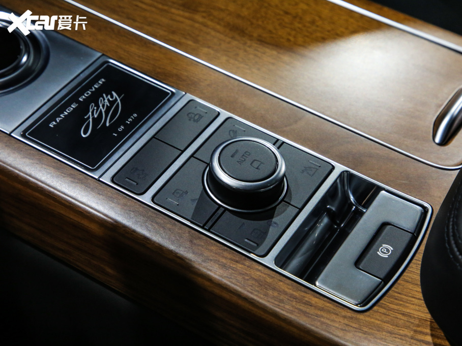 2021 3.0 L6 50LƼo