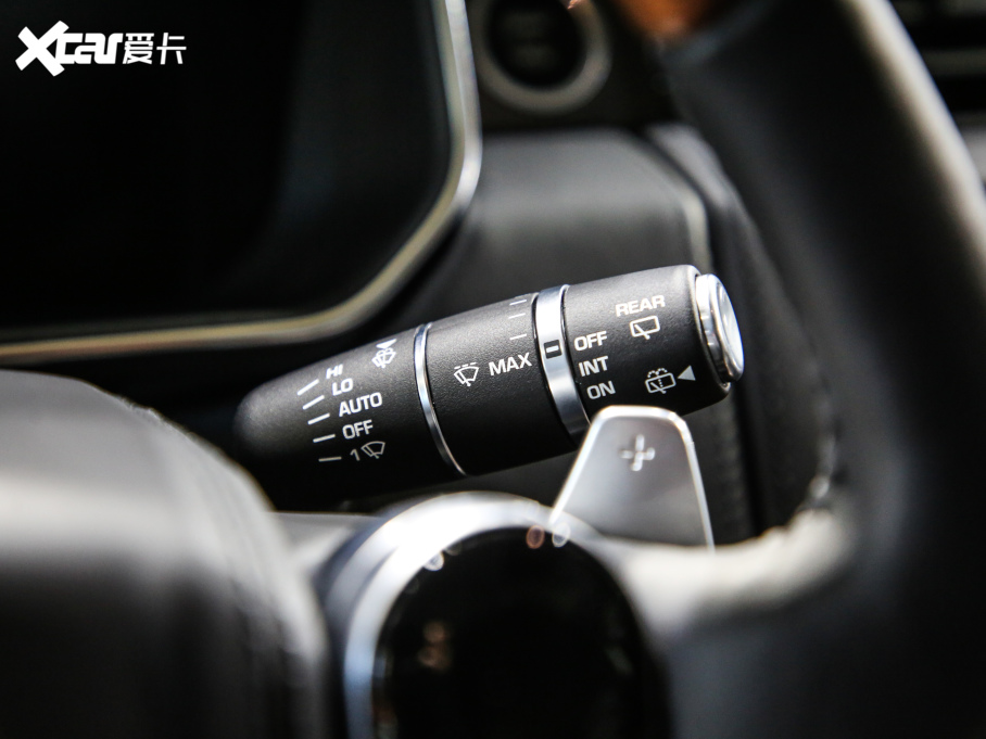 2021 3.0 L6 50LƼo