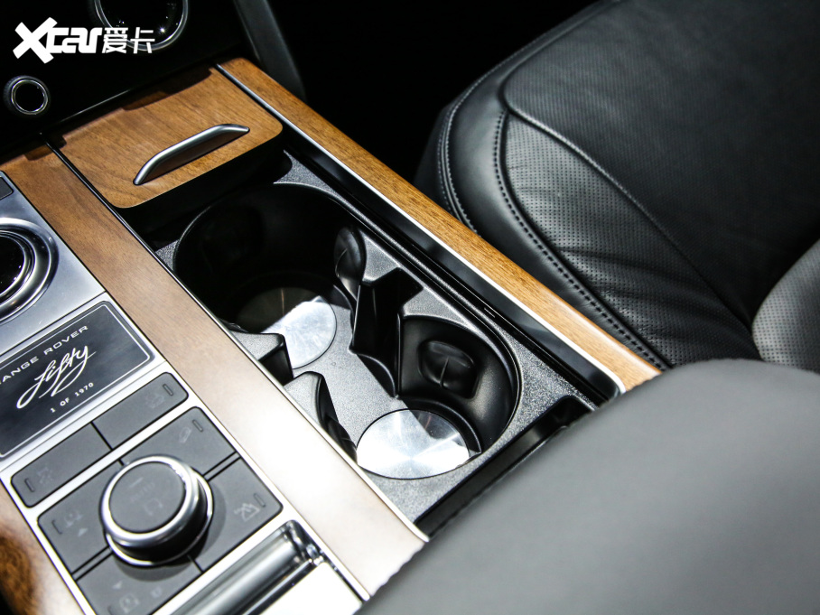 2021 3.0 L6 50LƼo