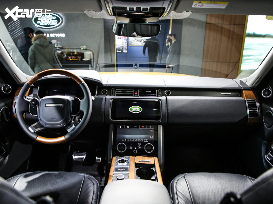 2021 3.0 L6 50LƼo