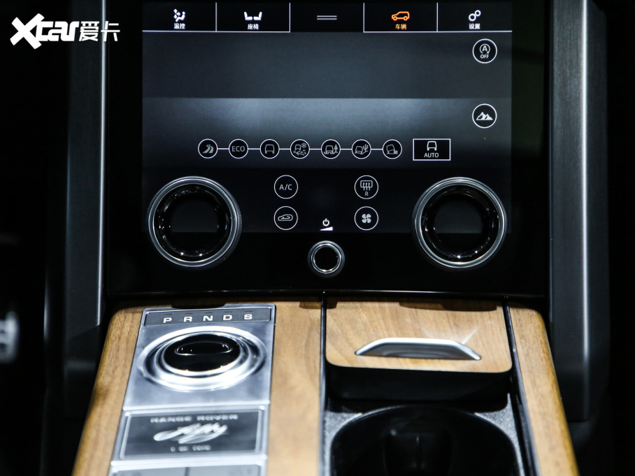 2021 3.0 L6 50LƼo