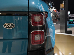 2021款3.0 L6 50周年风云纪念版 尾灯