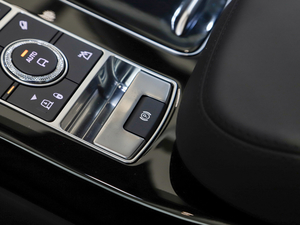 2021款5.0 SC V8 SVA耀夜运动版 驻车制动器