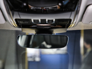 2021款3.0 L6 50周年风云纪念版 车内后视镜