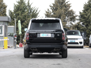 2021款3.0 L6 盛世版 正后	