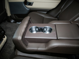 2021款3.0 L6 传世加长经典版 空间座椅