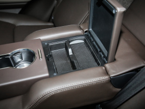 2021款3.0 L6 传世加长经典版 空间座椅
