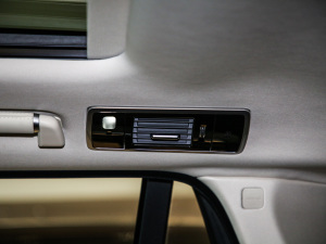 2021款3.0 L6 传世加长经典版 空间座椅