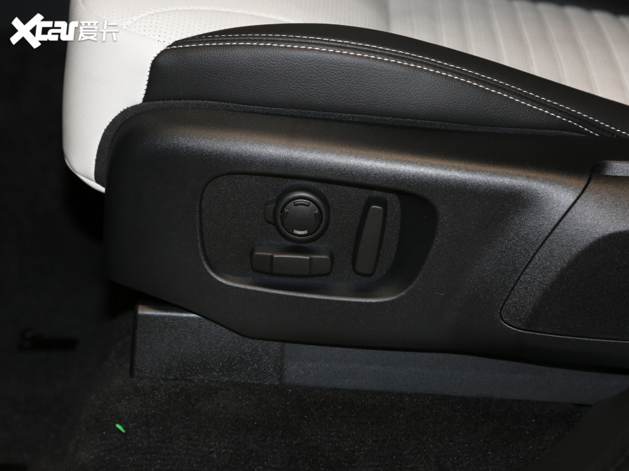 2021l(f)F(xin) 360PS R-Dynamic SE