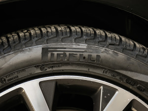 2021360PS R-Dynamic SE ݆̥Ʒ