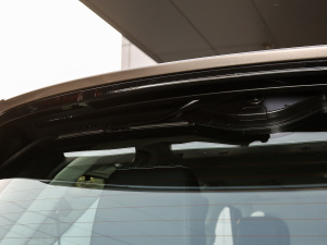 2021360PS R-Dynamic SE (x)(ji)^