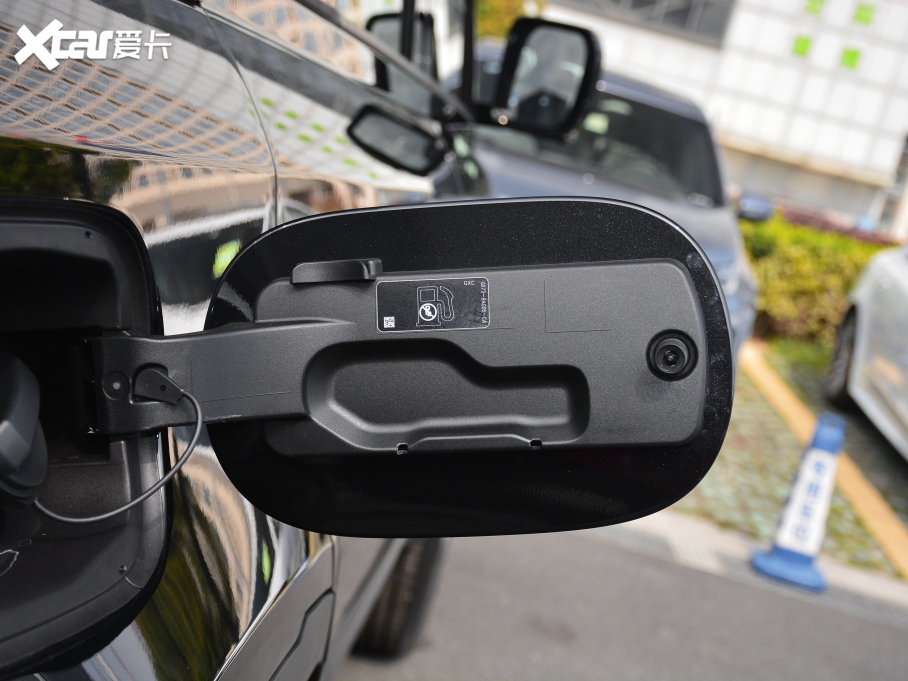 2021l(wi)ʿ 110 P400 SE