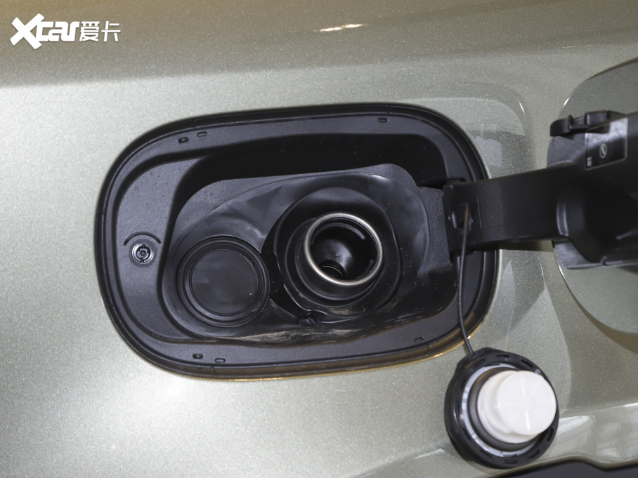 2021lʿ 110 P400 ؄e